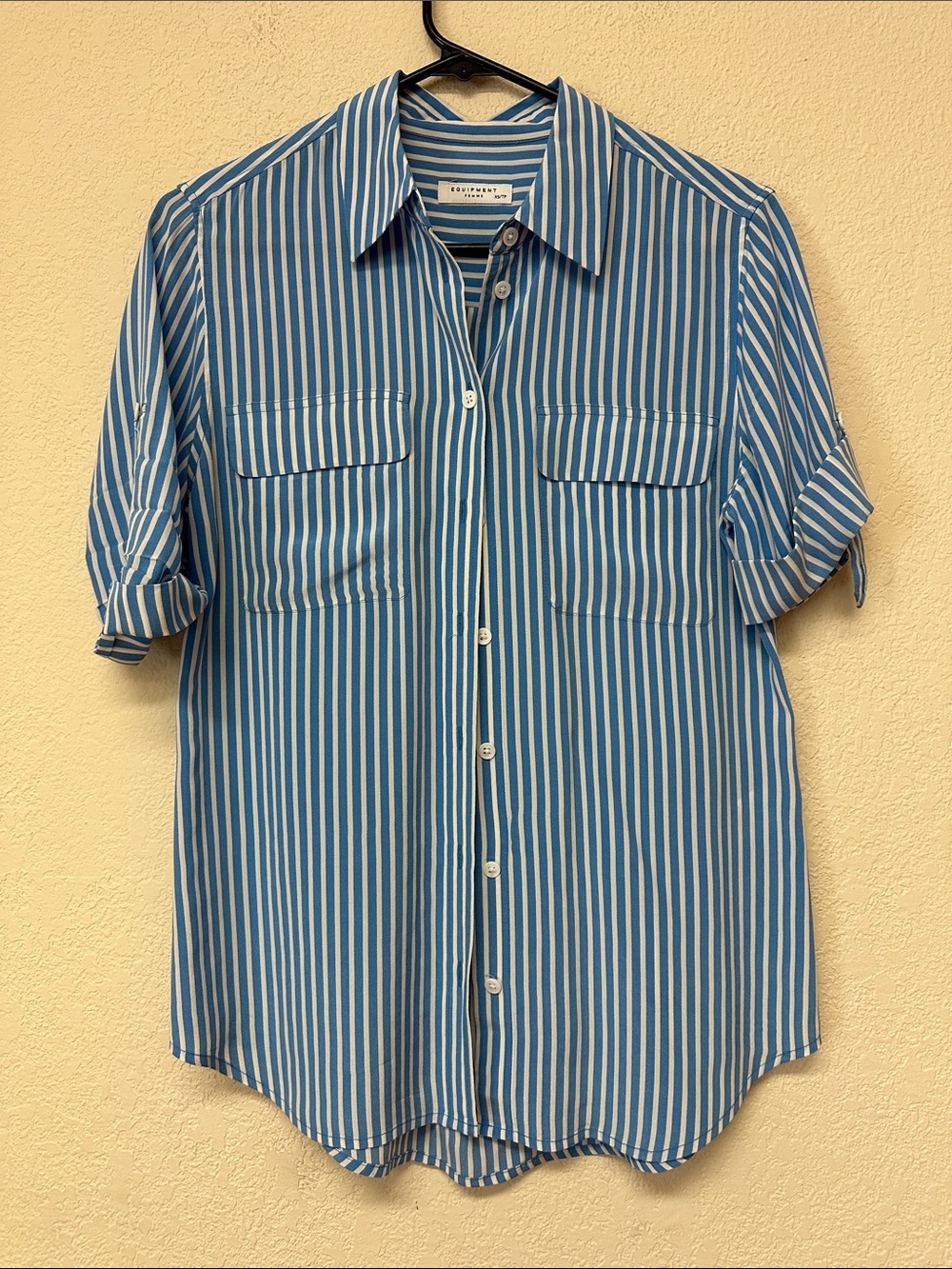 Equipment womans Silk shirt sleeve Button Down Shirt size XS